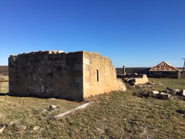 Rifle slits and gun loops: Early colonial domestic defensive ...